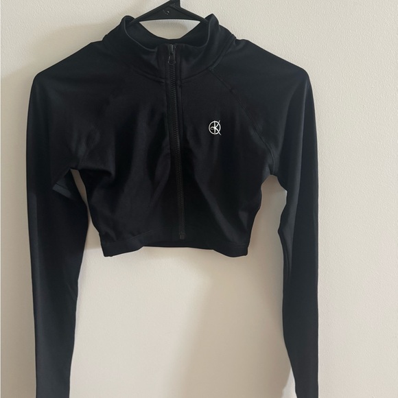 Tops - Black Cropped Zip-Up Top